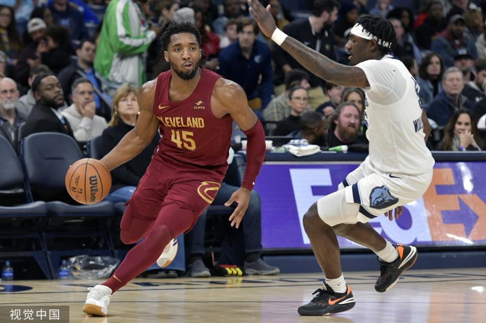 比赛中占据 比赛中占据